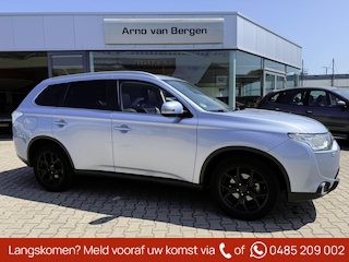 Mitsubishi Outlander 2.0 PHEV Instyle+, lederen bekleding, climatronic, cruisecontrol, schuif-/kanteldak, achteruitrijcamera, top onderhouden !!