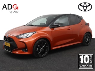 Toyota Yaris 1.5 Hybrid Executive | Stoelverwarming | Parkeersensoren | Leder - Stof bekleding |