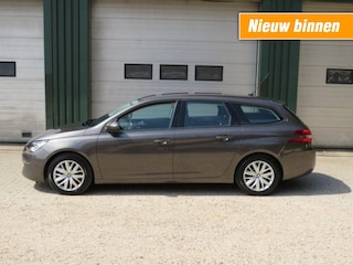 Peugeot 308 1.2 E-THP BLUE LEASE
