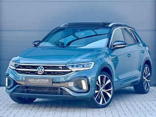 Volkswagen T-Roc 1.5 TSI R-Line 150 PK DSG | IQ Light | Panorama | Trekhaak | Dealer Onderhouden | Navigatie | Camera | 19 Inch