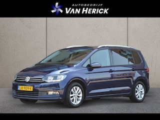 Volkswagen Touran 1.2 TSI Comfortline 7 Persoons | Navigatie | Trekhaak | Parkeersensoren v+a