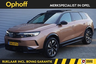 Opel Grandland 1.6 Turbo Plug-in Hybrid GS / Pano / Trekhaak / AGR-stoelen / Stoel- en stuurverwarming