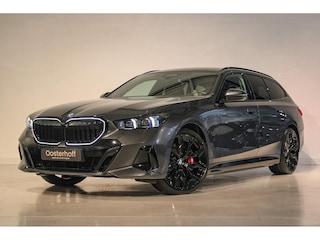 BMW 5-serie Touring 550e xDrive PANO | B&W | 4w-best | TREKH