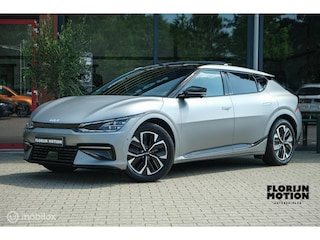 Kia EV6 GT-Line 77.4 kWh | Pano | Trekhaak | Meridiaan | Stoelverwarming en ventilatie | Stuurwielverwarming | 1e eigenaar | BTW-er | Ambient | HUD | ACC