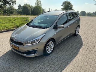 Kia Ceed 1.6 GDI FIRST EDITION