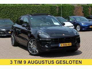 Porsche Macan 2.9 Turbo / Panoramadak / 360Camera / Adaptieve Stoelen / Luchtvering / Matrix LED / Sportuitlaat / 21'' / Sportchrono / Dodehoek / CarPlay / Stoel+Stuurverwarming / Dodehoek / DAB / ACC