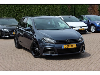 Volkswagen Golf 1.4 TSI Comfortline / NIEUWSTAAT! / Navigatie / Parkeerhulp V+A / 19'' / Airco / Bluetooth
