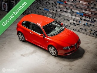Alfa Romeo 147 3.2 V6 GTA