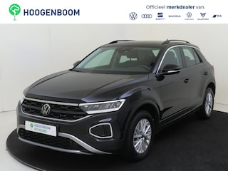 Volkswagen T-Roc 1.5 TSI Life | Achteruitrijcamera | Adaptieve cruise control | Stoel- en stuurwielverwarming | Parkeerassistent | CarPlay | Elektrisch inklapbare buitenspiegels | Climate control |