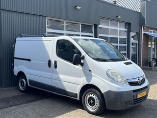 Opel Vivaro 2.0 CDTI L1H1 Airco Dakrails Trekhaak 2000kg trekgewicht 3-Persoons Euro 4