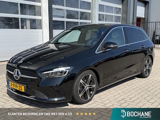 Mercedes-Benz B-klasse 180 Luxury Line | LED | Leder | Lichtmetalen velgen 18" | Trekhaak elektrisch wegklapbaar