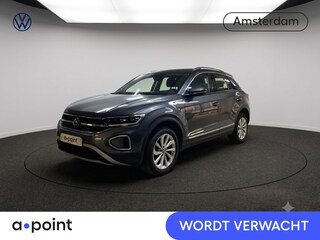 Volkswagen T-Roc 1.5 TSI Style 150 pk Automaat (DSG) | Navigatie via App | Parkeersensoren (Park assist) | Achteruitrijcamera | Autom. airco | Adaptieve cruise control | Stoelverwarming |