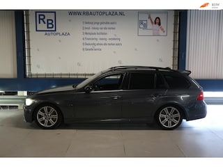 BMW 3-serie Touring 335 XI + M-PAKKET / FULL SERVICE / PANO / CARPLAY ! ! !