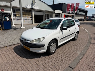 Peugeot 206 1.6-16V XT