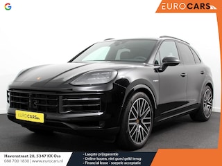 Porsche Cayenne 3.0 E-Hybrid Luchtvering Leder Panoramadak Camera Navigatie Elektrische comfortstoelen DAB+ Led Adaptieve cruise control Climate control Lichtmetalen velgen Apple Carplay/ Android Auto