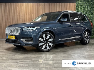 Volvo XC90 T8 AWD Recharge Plus Bright Vol! | Luchtvering | Stoelventilatie | 360° Camera | Harman Kardon | 455pk | Schuifdak | Adaptieve Cruise Control | Stoelverwarming voor+achter | Stuurwielverwarming | 21 Inch | Full LED meesturende koplampen | Pilot Assist | BLIS Dode Hoek Detectie | Elektrische voorstoelen geheugen | Nappa lederen bekleding | Lederen dashboard | Elektrisch verstelbare zijwangen | Keyless Drive | Parkeersensoren voor+achter | Google Infotainment | Privacy Glass | Elektrisch bedienbare achterklep | Geïntegreerd kinderzitje achterin | Geïntegreerde zongordijnen achterportieren | 7-Persoons | 4-Zone Climate Control | DAB Radio | Apple Carplay/Android Auto | Draadloos telefoon opladen | Verlichte instaplijsten | Volvo On Call met mobiele App functie | Denim Blue Metallic |