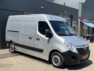 Opel Movano 2.3 CDTI L2H2 170pk Automaat Airco Cruise controle Trekhaak 2500kg trekgewicht Camera Telefoon voorbereiding Schuifdeur 3-Persoons Euro 6