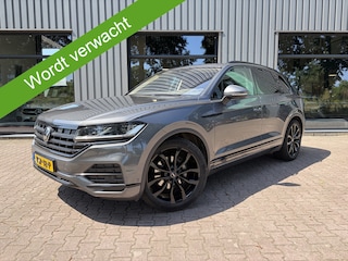 Volkswagen Touareg 3.0 TDI V6 GRIJSKENTEKEN 3.5T Trekhaak, Leer, Luchtvering, Apple Carplay, Memorystoelen
