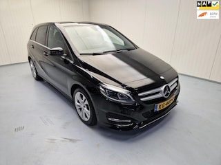Mercedes-Benz B-klasse 180 Ambition Automaat Navi Ecc Cruise Control Alu Pdc Trekhaak
