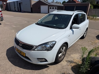 Kia Ceed Cee'd Sporty Wagon 1.4 CVVT Navigator Plus Pack! NL AUTO NAP! NAVI l Camera l Cruise l Airco l LMV! GOED ONDERHOUDEN