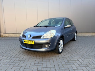 Renault Clio 1.6-16V Privilège