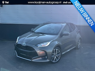 Toyota Yaris 1.5 Hybrid Executive Stoelverwarming, HUD, Smart Key, LED, Navigatie, Parkeersensoren, leder/stof