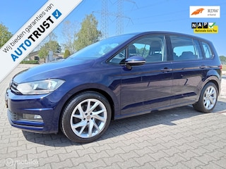 Volkswagen Touran 1.4 TSI Highline Business R 7p/automaat/clima/navi/trekhaak