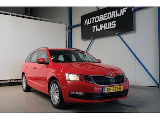 Skoda Octavia Combi 1.0 TSI Greentech Ambition Automaat - Airco, Cruise, Navi, PDC, Carplay, Trekhaak.