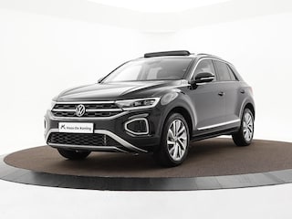 Volkswagen T-Roc 1.5 TSI 150pk DSG Style · Panoramadak · Camera · Lederen Bekleding · Apple/Android Car Play · Navigatie · 18'' Inch · Garantie t/m 02-11-2027 of 40.000km