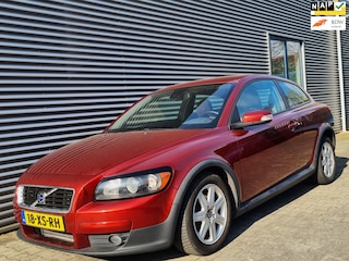 Volvo C30 2.0D Momentum H6 09-2007 Maple Red Pearl