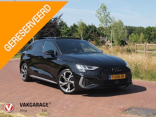 Audi A3 Sportback 35 TFSI S edition | Panoramadak | Bang & Olufsen | Trekhaak | Apple Carplay | Parkeersensoren |