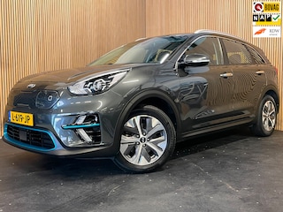 Kia Niro E-Niro DynamicLine 39 kWh|100% SOH|1/2 LEDER|ACC|APPLE CARPLAY/ANDROID AUTO|CAMERA|LANE-ASSIST|1e EIGENAAR|NL-AUTO|NAP|IN.BTW|