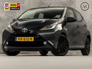 Toyota Aygo 1.0 VVT-i x-play Sport (CAMERA, AIRCO, CRUISE, SPORTSTOELEN, ELEK RAMEN, NIEUWE APK, NIEUWSTAAT)