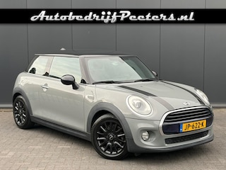 Mini Cooper 1.5 Navigatie LED Cruise PDC Sportvelgen NL-auto