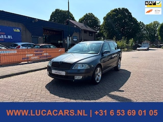 Skoda Octavia Combi 2.0 TDI Business Airco Trekhaak NIEUWE APK!