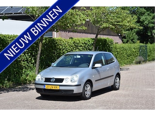 Volkswagen Polo 1.4-16V automaat airco cruise Comfortline Nette auto! garantie