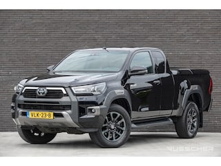 Toyota Hilux 2.8 D-4D Xtra Cab 4x4 204Pk Aut. | Invincible | Achteruitrijcamera | Trekhaak | 18''