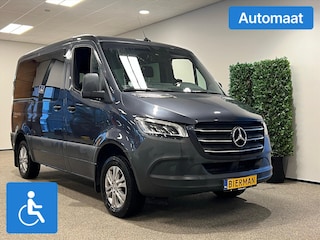 Mercedes-Benz Sprinter L1H1 Rolstoelbus Zelfrijder Rolstoel achter stuur