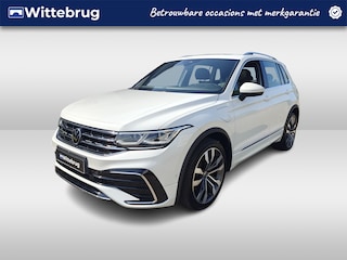 Volkswagen Tiguan 1.4 TSI eHybrid R-Line Business+ Trekhaak / Pano / Carplay / Stoelverwarming