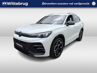 Volkswagen Tiguan 1.5 eHybrid R-Line Leer / Pano / Trekhaak / Stoelmassage