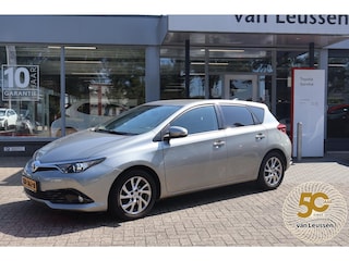 Toyota Auris 1.2T DYNAMIC 1E EIG  NL AUTO 1300KG TREKGEWICHT AFN TREKHAAK KEYLESS SENSOREN CRUISE NAVI DAB