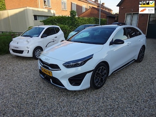 Kia ProCeed 1.0 T-GDi GT-Line Navigatie, Achteruitrijcamera, Panodak, Climate controle