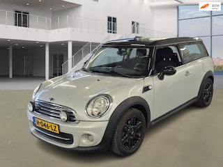 Mini Clubman 1.6 Cooper D/AIRCO/HALF LEDER/PANO/VERWARMDE VOORST/PARKEERSENS ACHTER
