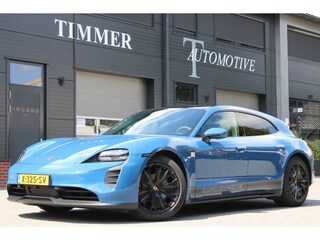 Porsche Taycan GTS 93 kWh - Rode stiksel / gordels - Lederen Dashbord - Sport Chrono - Passenger display - Carbon stuur inleg - Luxe zelf dimmend glazen dak - Alcantara hemel - 21 inch - VOLLE UITVOERING - Bose - Adaptieve cruise - extra getint glas