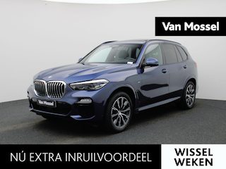 BMW X5 xDrive30d (195 kW) | Harman Kardon Surround Sound System | Shadow Line | Active Cruise Control met Stop&Go functie | HUD | LED Koplampen |  Panoramisch schuifdak | M Sport remmen |