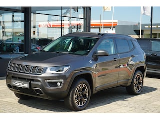 Jeep Compass 4xe 240 Plug-in Hybrid Electric Trailhawk