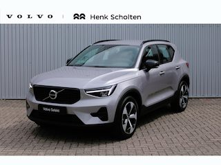 Volvo XC40 B4 Automaat Plus Dark | Premium audio by Harman en Kardon| Semi Electrische trekhaak|19 Inch Lichtmetalen velgen| Adaptieve Cruise Control| Blind Spot| Electrisch bedienbare voorstoelen| Electrisch bedienbare achterklep.
