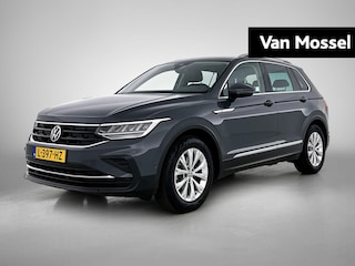 Volkswagen Tiguan 1.5 TSI Life Business | 131 PK | | Apple Carplay / Android Auto | Achteruitrijcamera | Adaptive Cruise Control | Trekhaak | Digital Cockpit Pro | Stuurwielverwarming | Navigatie | Stoelverwarming | Ergo-Active Voorstoelen | Massage Functie |