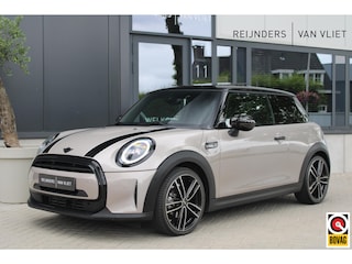 Mini Cooper 1.5 Camden Edition | Pan.Dak | Rear View Cam. | Leder | Black Pack | CarPlay | Cruise Control | Getint Glas |