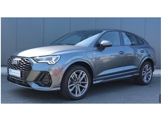 Audi Q3 45 TFSI e S Edition ** Keyless ** LED ** Camera ** Trekhaak